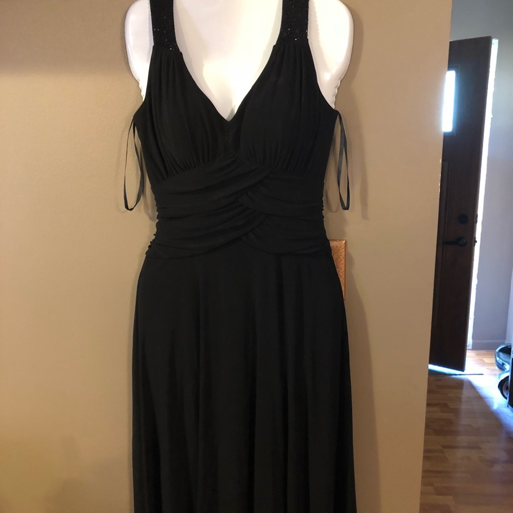 Jennifer Howard Evenings Black Evening Gown size 8